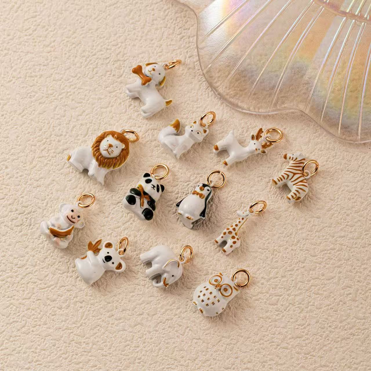 PAWSOME NECKLACE - #158