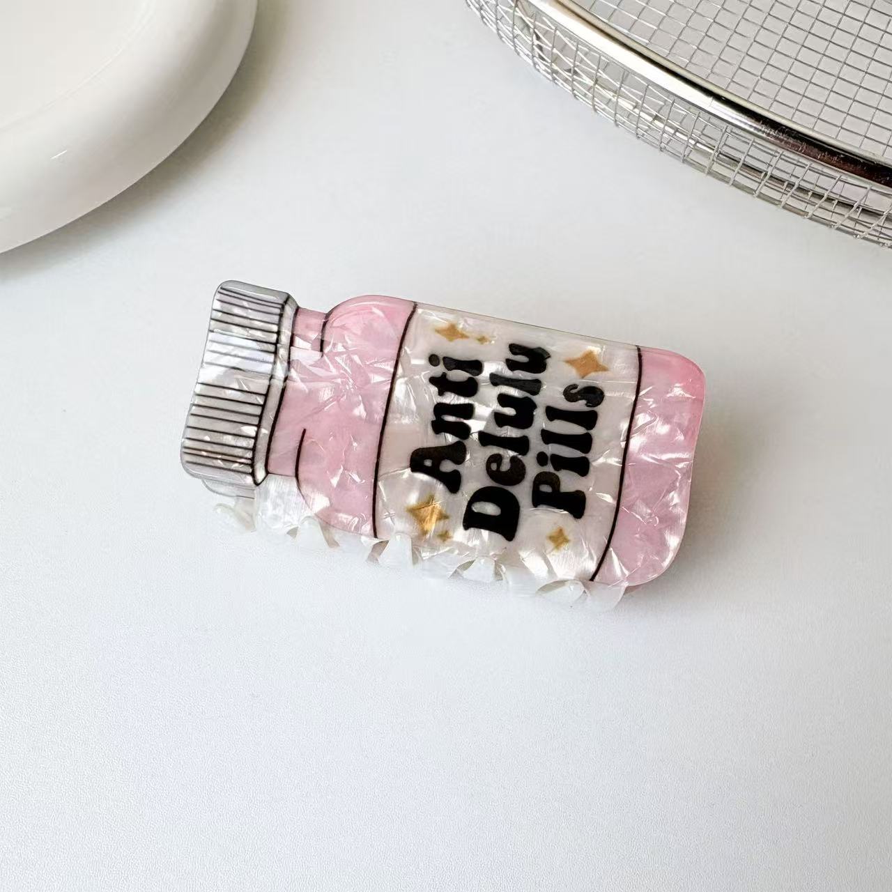 PAWSOME PETS NEW YORK Hand-painted drink lovers Claw Hair Clip | Eco-Friendly