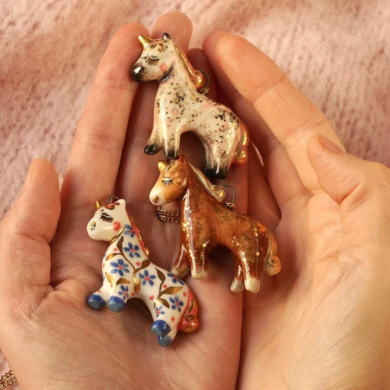 PAWSOME NECKLACE - #122