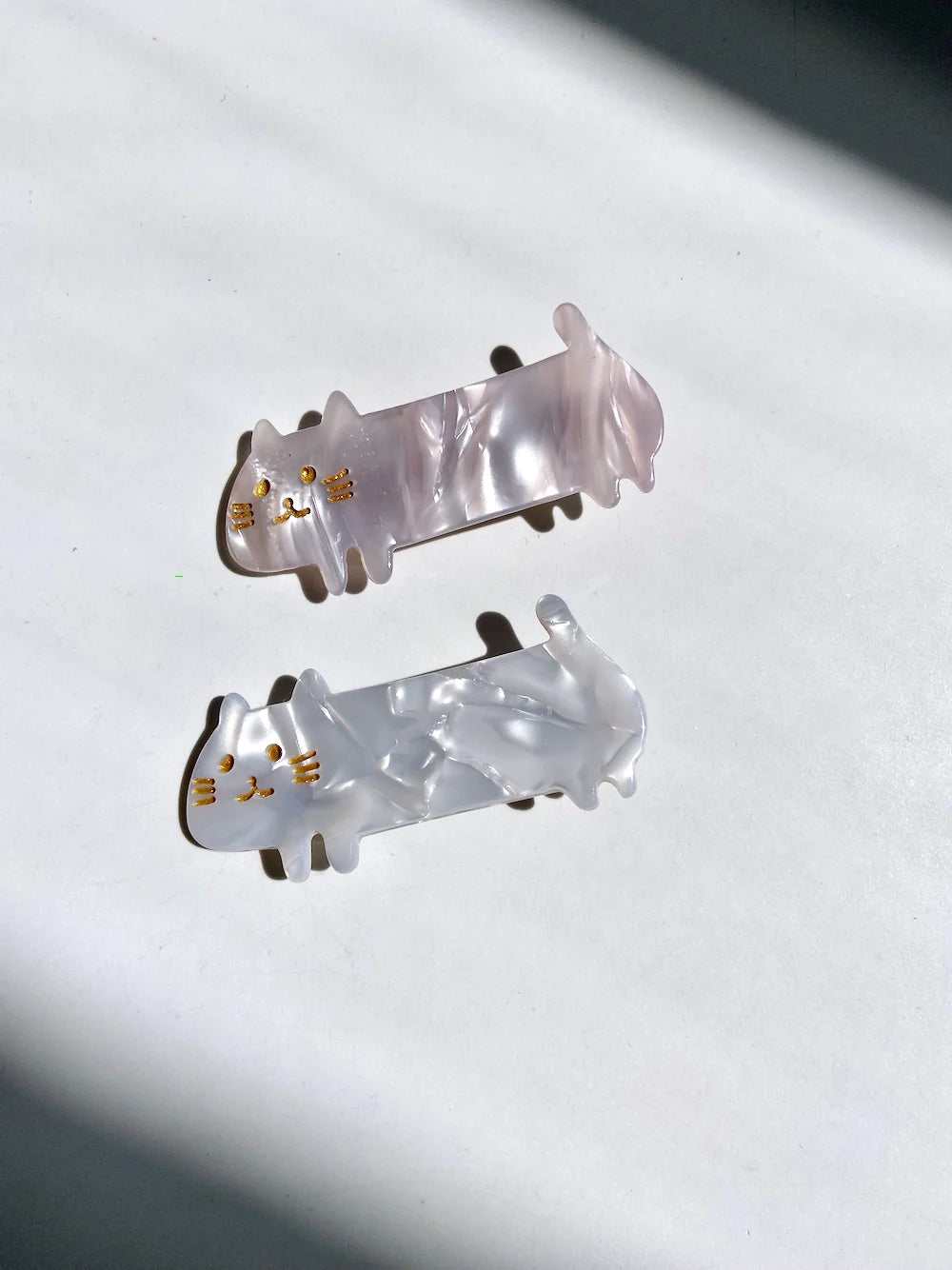 PAWSOME PETS NEW YORK Hand-painted Kitty Cat Hair Clip all colors | Eco-Friendly