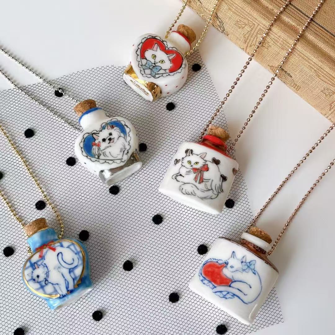 PAWSOME NECKLACE - #125