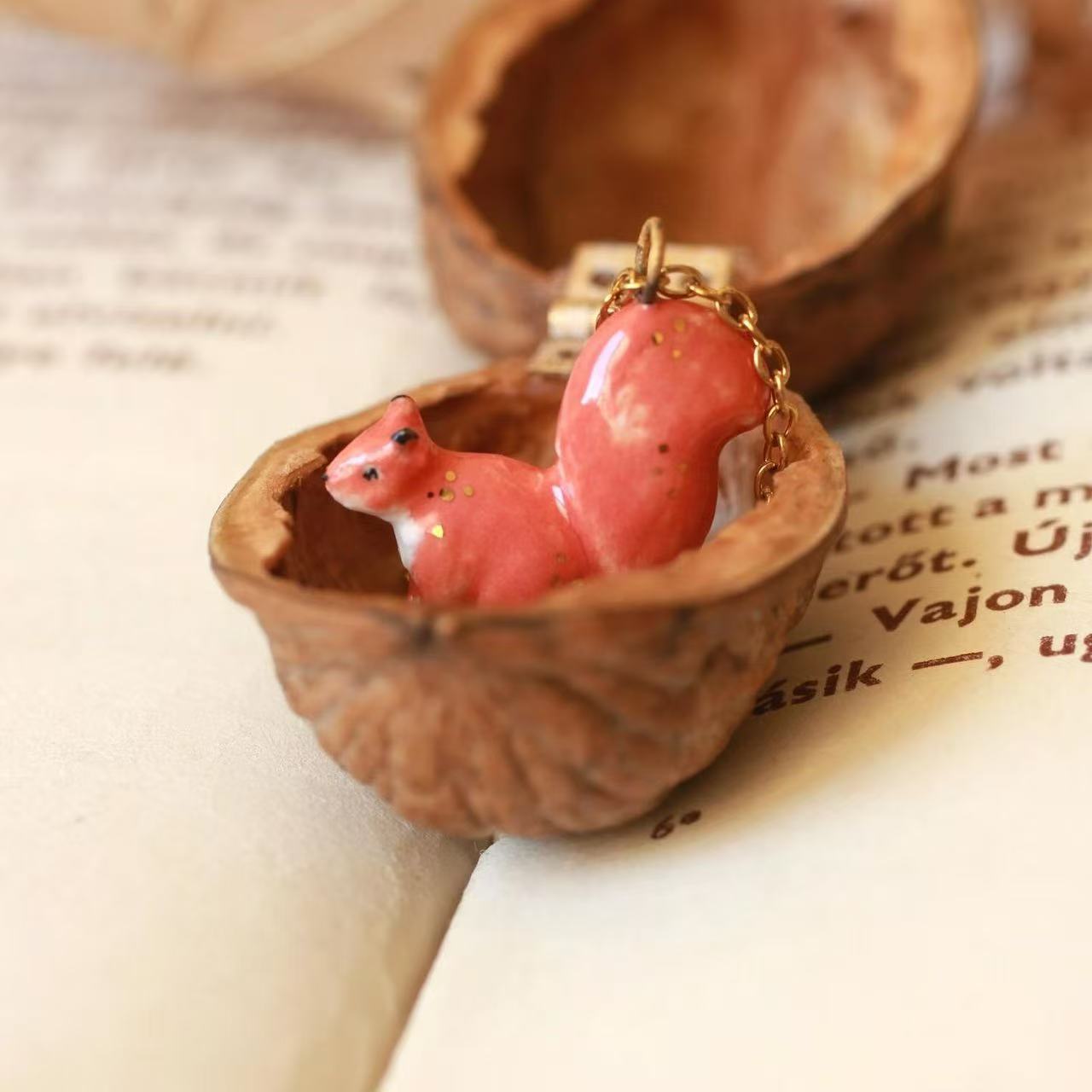 PAWSOME NECKLACE - #144