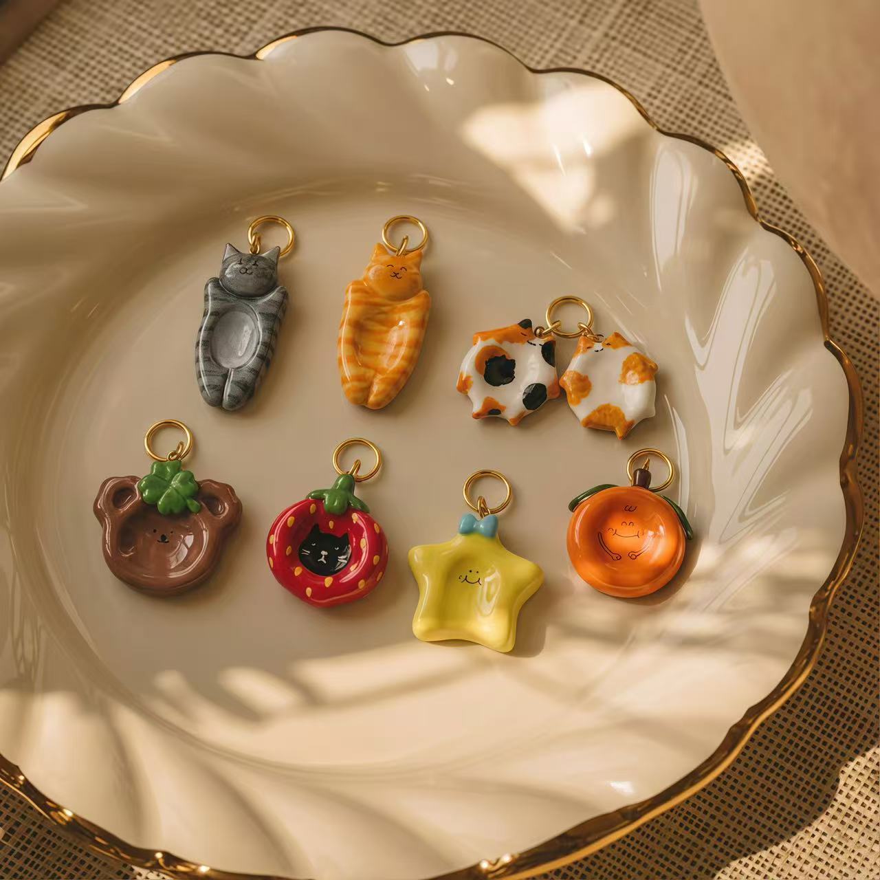 PAWSOME NECKLACE - #151