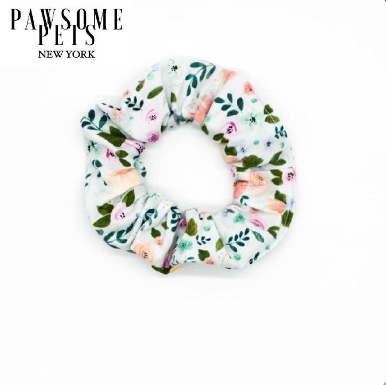 SCRUNCHIES - WHITE FLORAL - Pawsomepetsnewyork