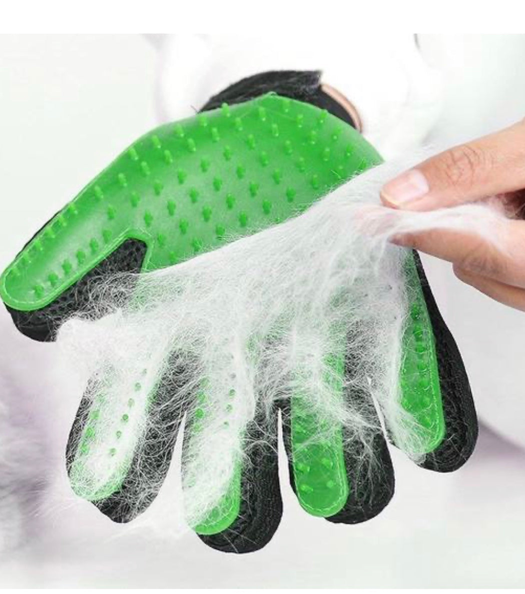 Gentle Deshedding Glove