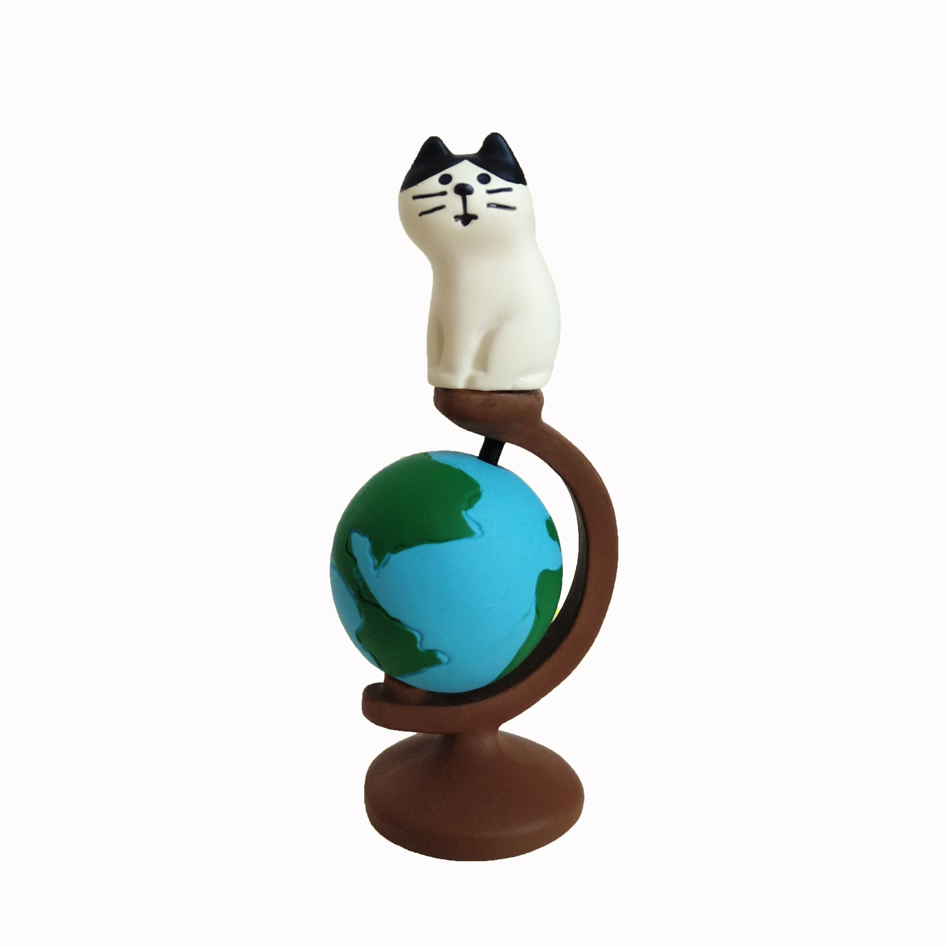 PAWSOME FIGURINES - #97