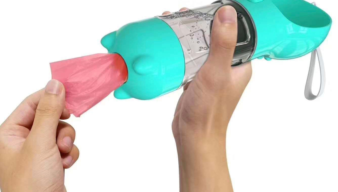 Portable 2 in 1 water bottle for pets