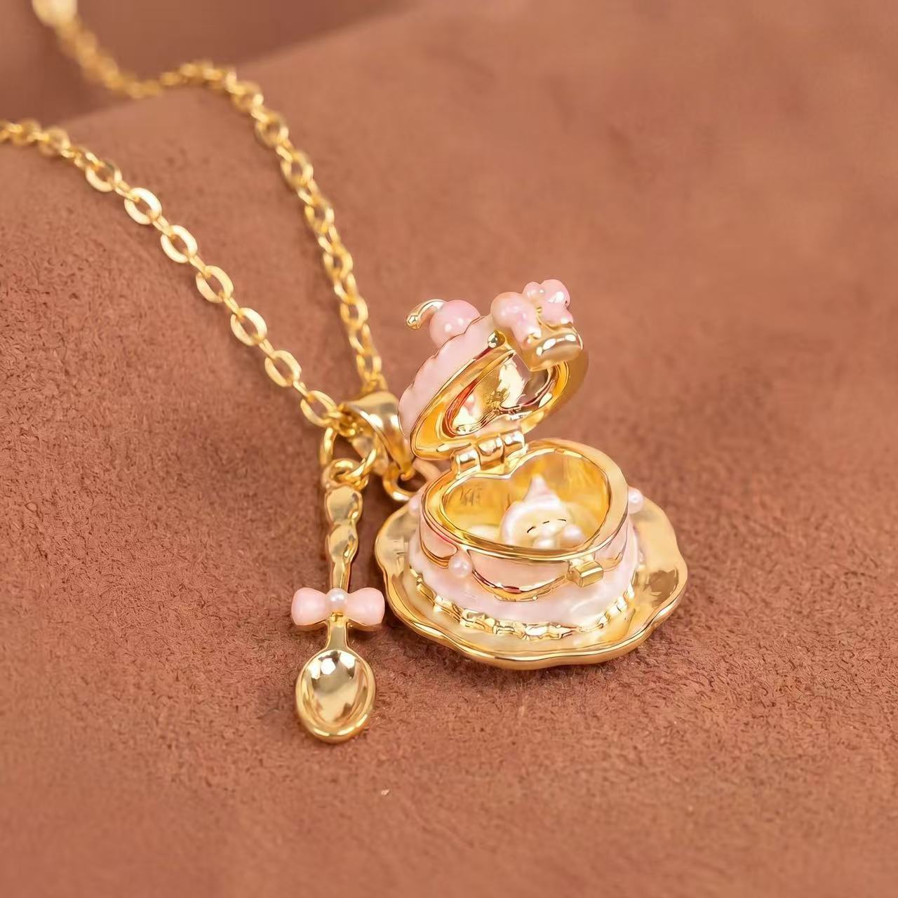 PAWSOME NECKLACE - #137